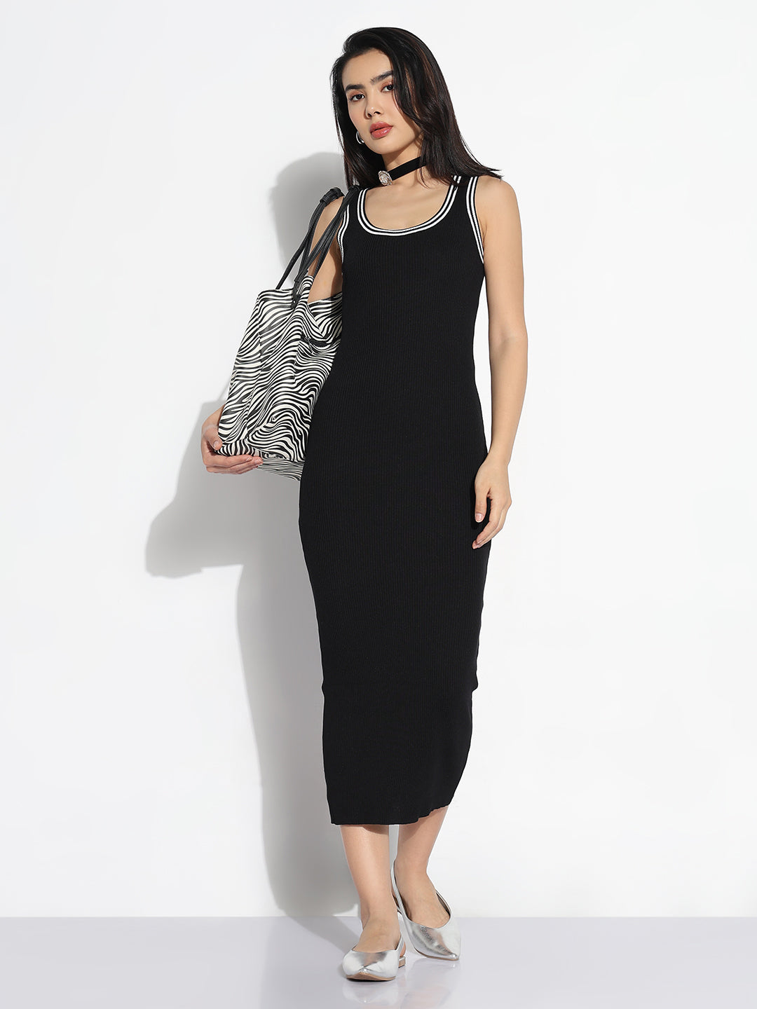 Black Solid Bodycon Dress