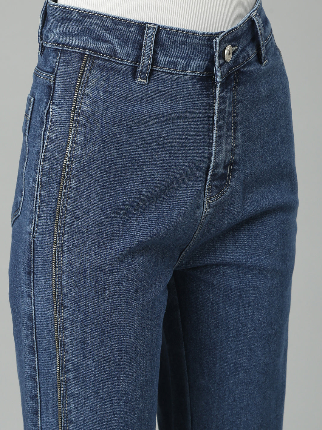 Blue Jean Straight Fit Clean Look Mid-Rise Stretchable Jeans