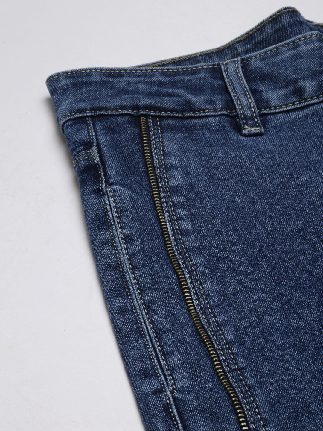 Blue Jean Straight Fit Clean Look Mid-Rise Stretchable Jeans
